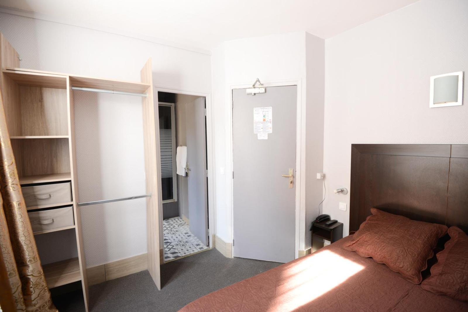 Hotel Wattignies Paris Bagian luar foto