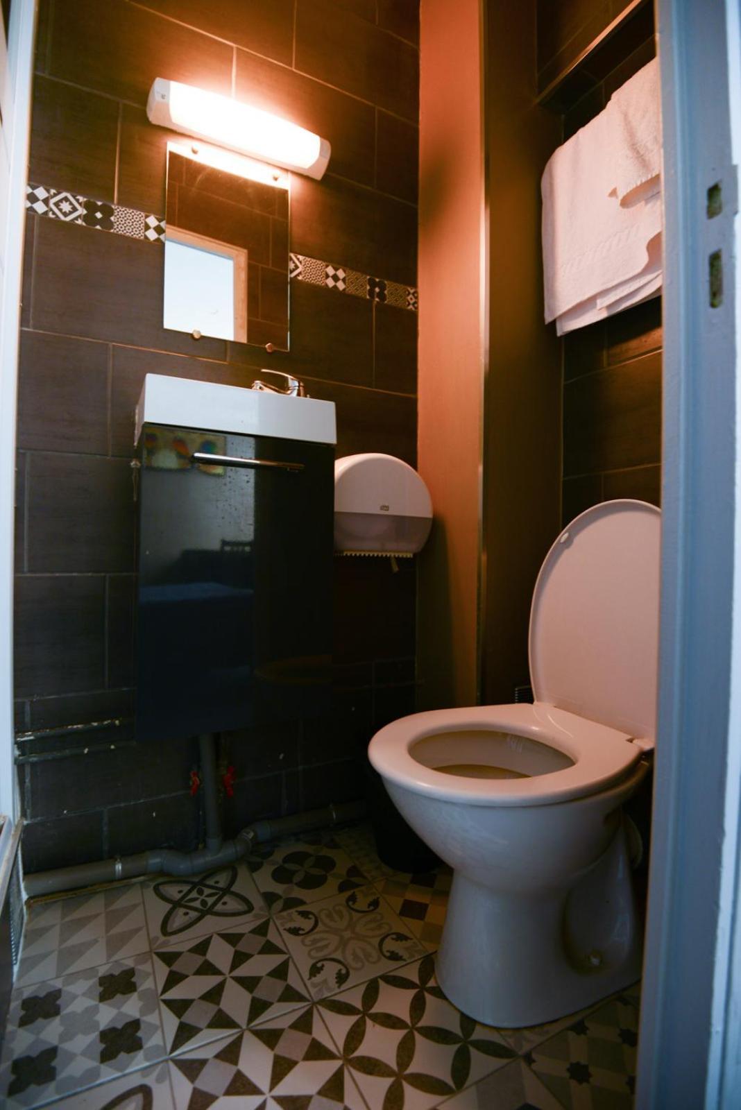 Hotel Wattignies Paris Bagian luar foto