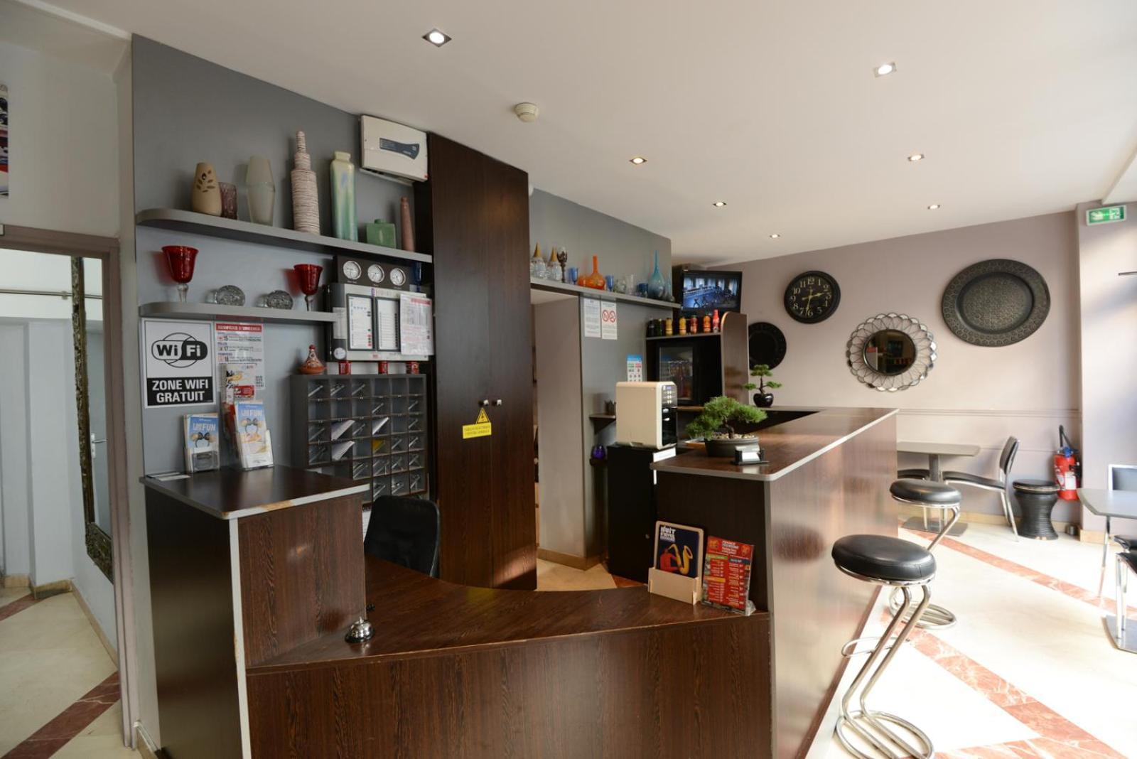 Hotel Wattignies Paris Bagian luar foto